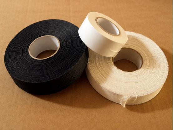 hockey-tape-rolls-black-white-clear